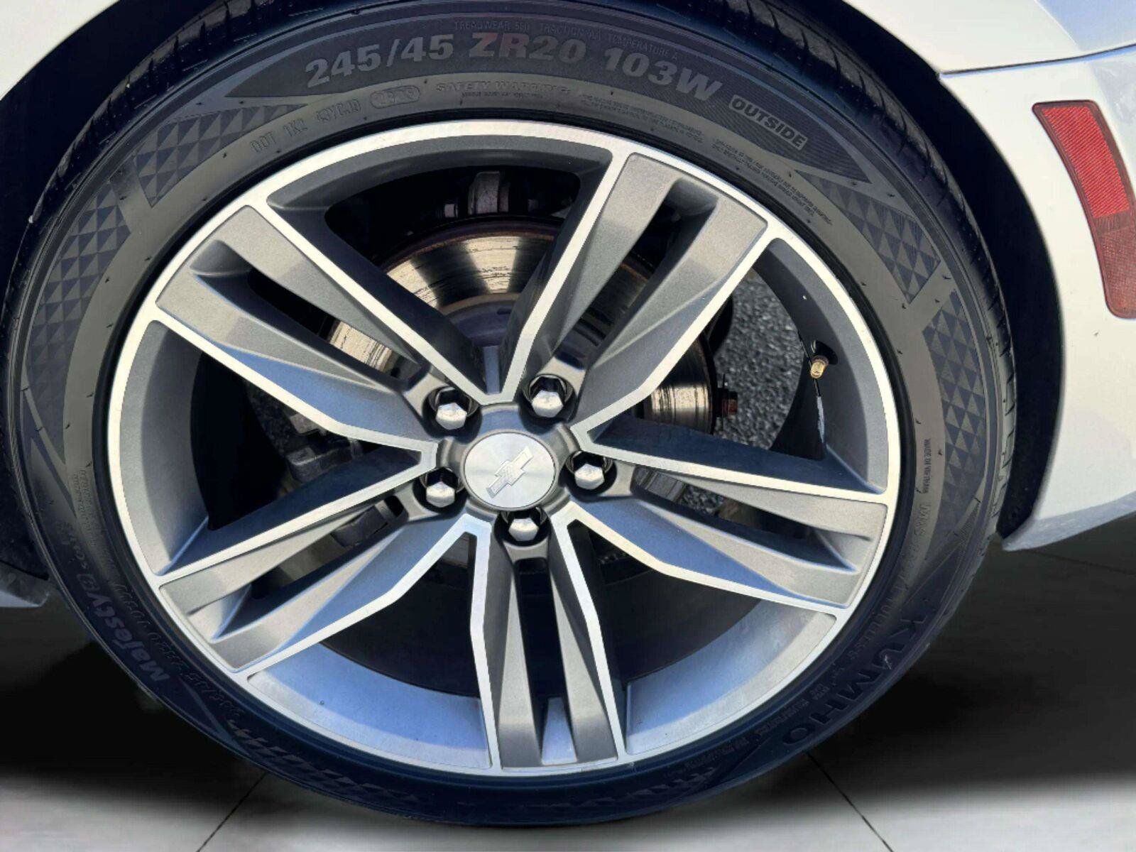 Used 2016 Chevrolet Camaro LT RWD image 41