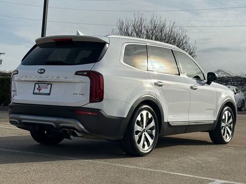 Used 2021 Kia Telluride EX w/ EX Premium Package image 9