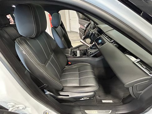 Used 2018 Land Rover Range Rover Velar R-Dynamic SE AWD/4WD image 38