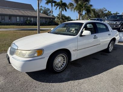 Used 1999 Lincoln Town Car Executive