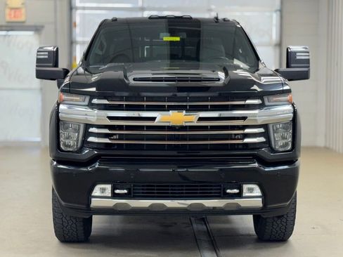 Used 2022 Chevrolet Silverado 3500 High Country AWD/4WD image 2