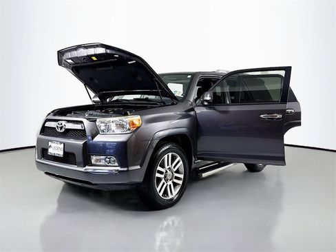 Used 2013 Toyota 4Runner Limited image 23