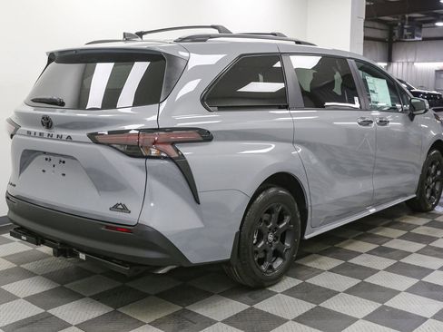 New 2026 Toyota Sienna XLE Woodland Edition AWD/4WD image 7