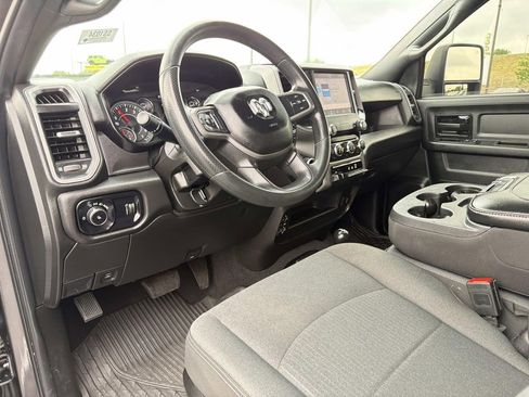 Used 2024 RAM 2500 Tradesman w/ Chrome Appearance Group AWD/4WD image 24