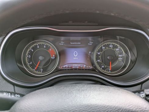 Used 2022 Jeep Cherokee Trailhawk image 15