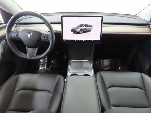 Used 2025 Tesla Model Y Long Range AWD/4WD image 14