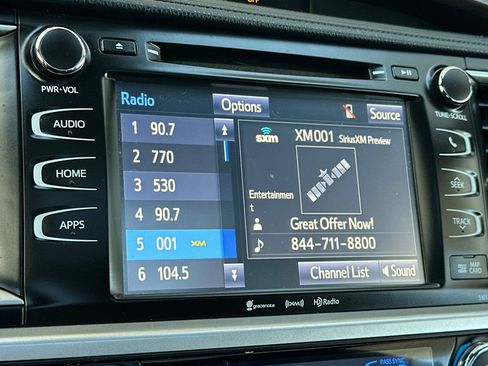 Used 2017 Toyota Highlander XLE AWD/4WD image 26
