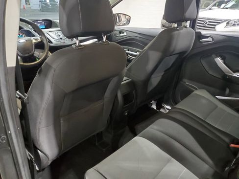 Used 2016 Ford Escape SE image 19