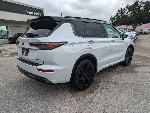Used 2026 Mitsubishi Outlander SEL Black Edition AWD/4WD image 4