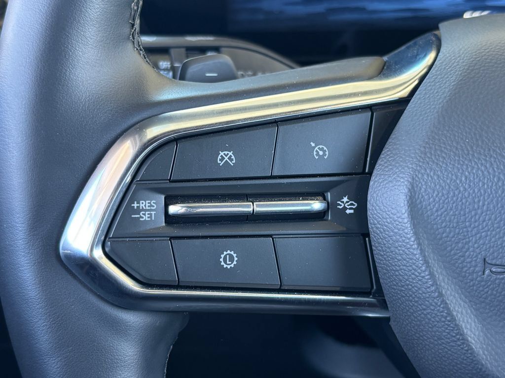 Used 2026 Chevrolet Equinox LT AWD/4WD image 11