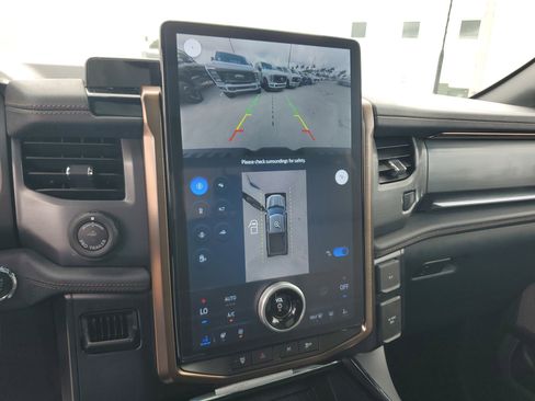 Used 2024 Ford F150 Lightning Lariat image 11