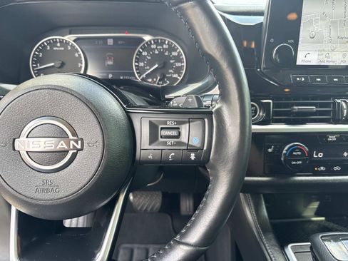 Used 2022 Nissan Pathfinder SL w/ SL Premium Package image 24