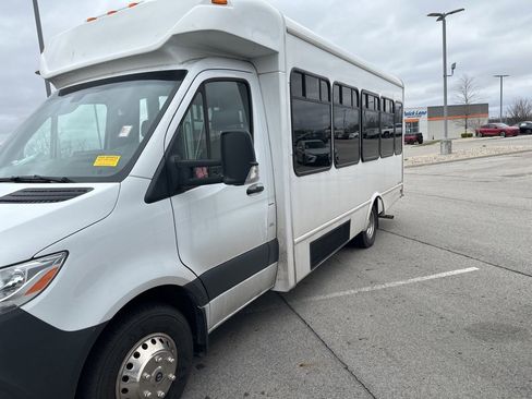 Used 2022 Mercedes-Benz Sprinter 3500 image 7