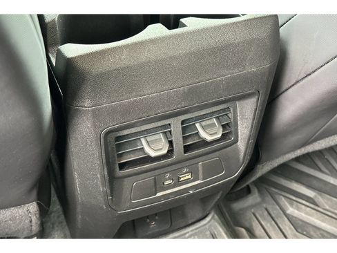 Used 2025 Chevrolet Colorado Z71 AWD/4WD image 14