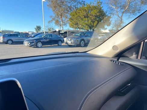 Used 2025 Nissan Sentra SV image 35