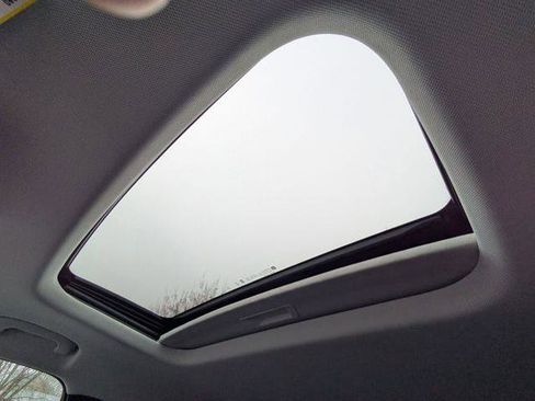 New 2026 Chevrolet Trax LT w/ Sunroof Package image 21