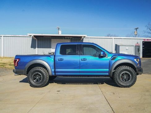 Used 2017 Ford F150 Raptor w/ Equipment Group 802A Luxury image 3