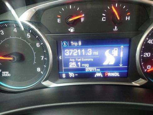 Used 2020 Chevrolet Equinox LT AWD/4WD image 17