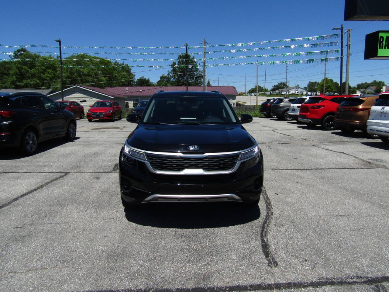 Used 2021 Kia Seltos S AWD/4WD image 2