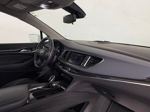 Used 2018 Buick Enclave Essence FWD image 20