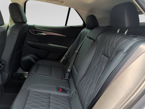 Used 2021 Buick Envision Avenir w/ Technology Package II AWD/4WD image 31
