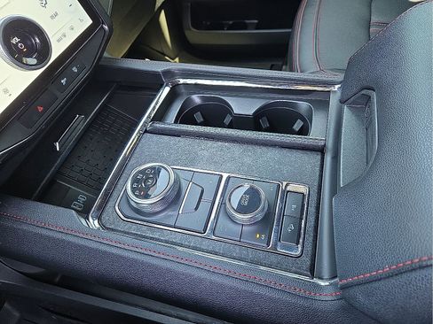 Used 2023 Ford Expedition Limited AWD/4WD image 25