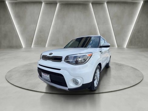 Used 2019 Kia Soul + FWD image 11