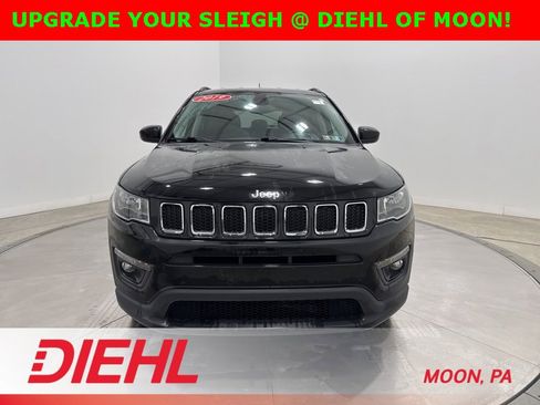 Certified 2019 Jeep Compass Latitude image 2