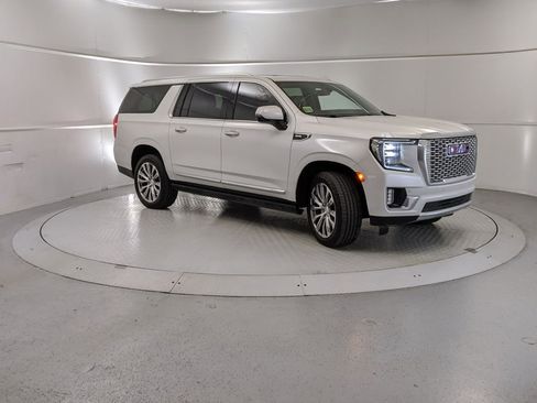 Used 2021 GMC Yukon XL Denali w/ LPO, Illumination Package image 1