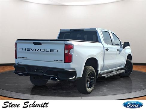Used 2021 Chevrolet Silverado 1500 Custom Trail Boss w/ LPO, Dark Essentials Package image 23