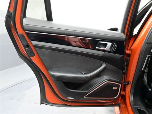 Certified 2022 Porsche Panamera 4 Platinum Edition image 13