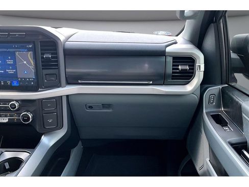 Used 2022 Ford F150 Lightning XLT AWD/4WD image 44