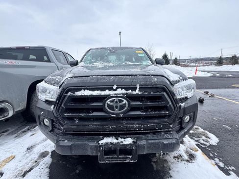 Used 2023 Toyota Tacoma SR image 2