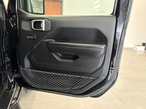 Used 2020 Jeep Wrangler Sport AWD/4WD image 41