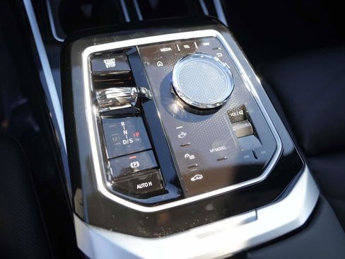 New 2026 BMW 740i 740i RWD w/ Premium Package image 24