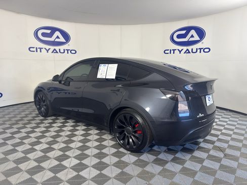 Used 2024 Tesla Model Y Performance AWD/4WD image 5