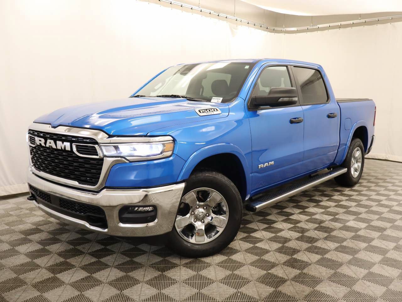 Used 2025 RAM 1500 Big Horn AWD/4WD image 1