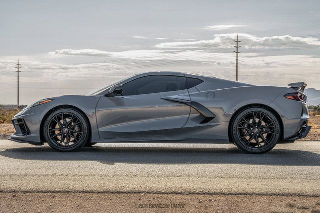 Used 2025 Chevrolet Corvette Stingray Premium Cpe w/ Z51 Performance Package RWD image 22