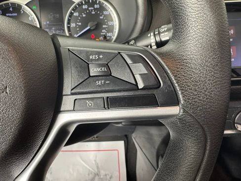 Used 2021 Nissan Kicks S FWD image 16