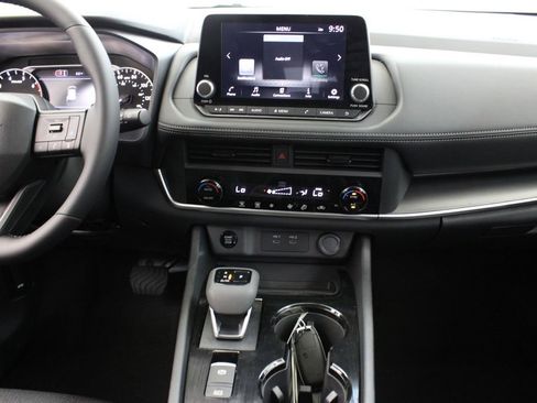 New 2026 Nissan Rogue SV FWD image 20