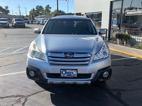 Used 2013 Subaru Outback 2.5i Limited w/ Moonroof Pkg AWD/4WD image 8