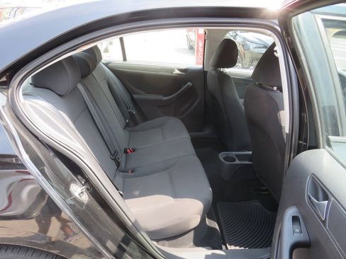 Used 2011 Volkswagen Jetta S FWD image 20