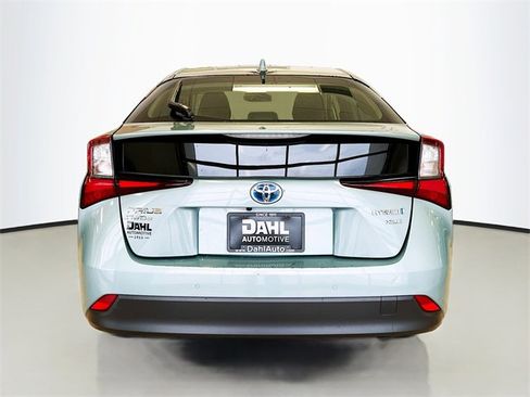 Used 2021 Toyota Prius XLE image 4