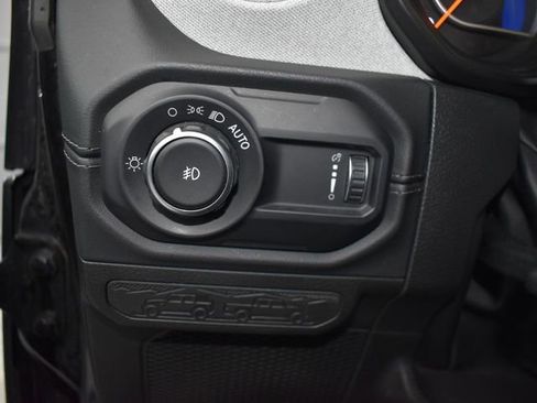 Used 2024 Jeep Wrangler Unlimited Sahara AWD/4WD image 13