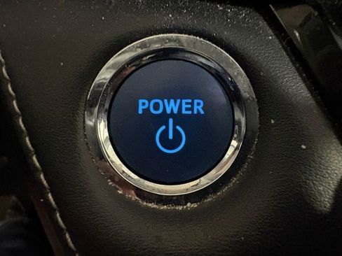 Used 2018 Toyota RAV4 XLE image 13