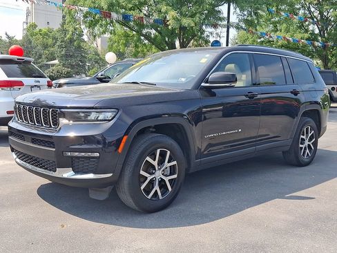 Used 2023 Jeep Grand Cherokee L Limited w/ Trailer Tow Group (B) AWD/4WD image 3