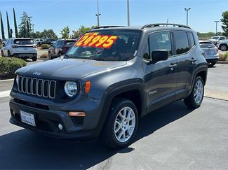 Used 2022 Jeep Renegade Latitude w/ Convenience Group image 1