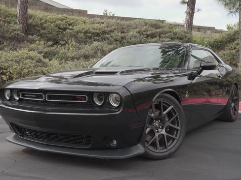 Used 2018 Dodge Challenger R/T Scat Pack w/ Leather Interior Group image 1