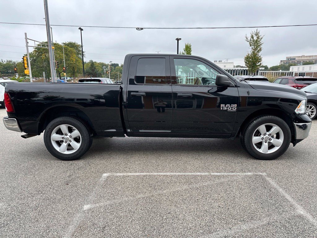 Used 2024 RAM 1500 Classic SLT AWD/4WD image 27