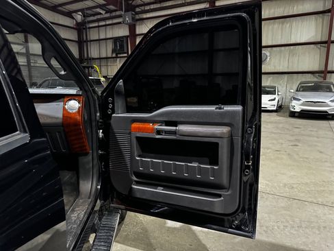 Used 2016 Ford F350 King Ranch w/ King Ranch w/Chrome Package image 24